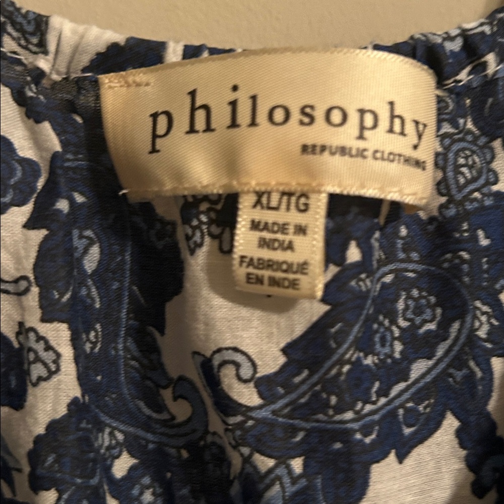 ⬇️ FINAL PRICE DROP! ⬇️ Philosophy Navy and White Floral Paisley Patterned Dress - Picture 4 of 6